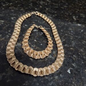 70's Elegant Gold Tone Link Necklace and Bracelet Set
